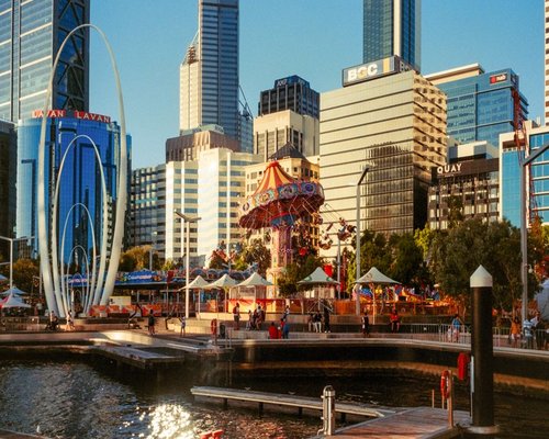 Perth riverside lifestyle for flexible city exploration
